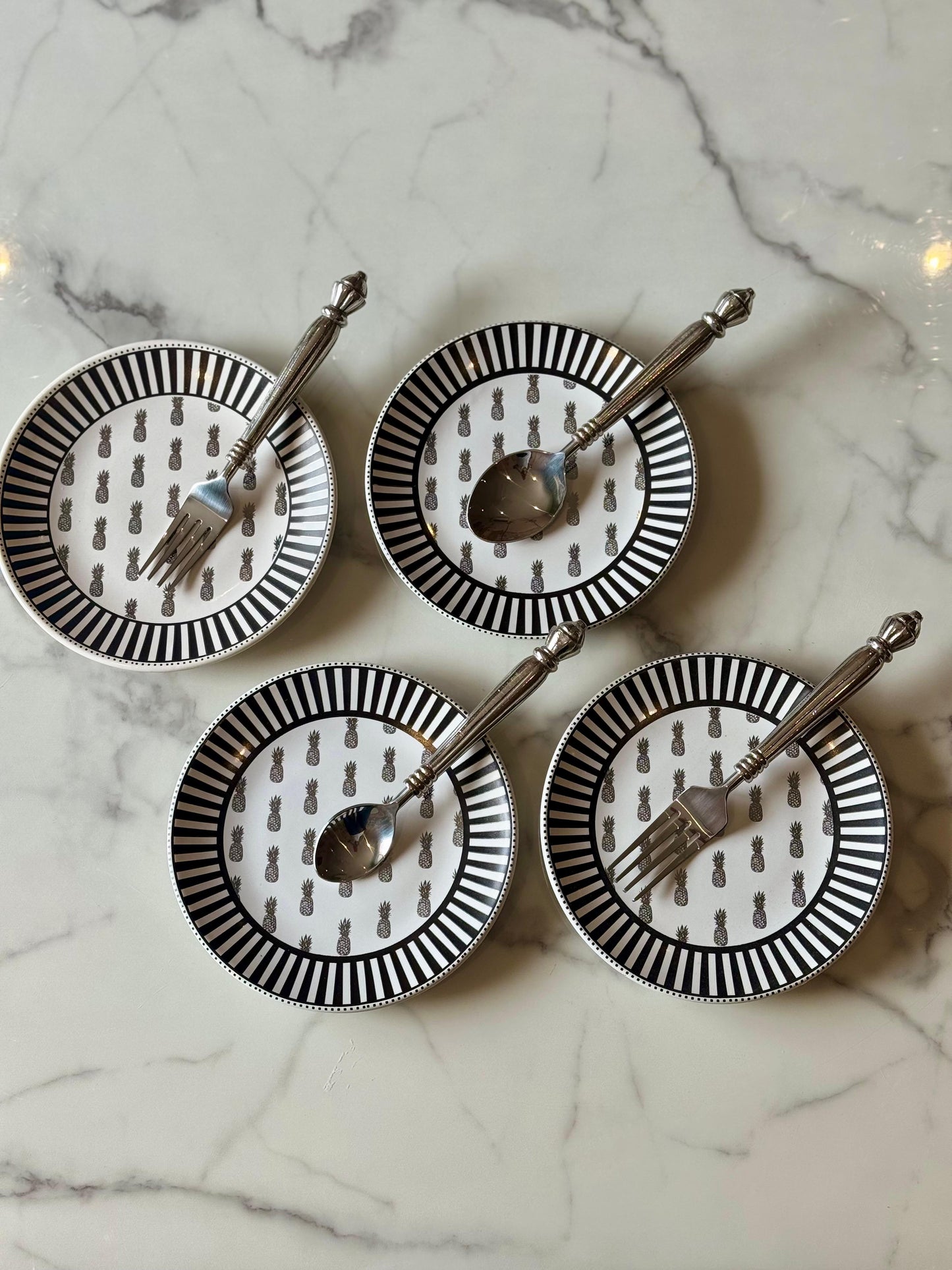 Noir Pineapple Snack Plates