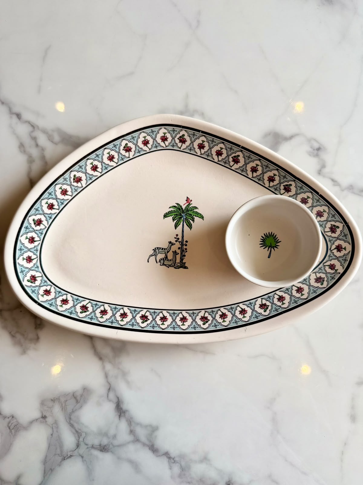 Van Tarang Triangle Platter with Dip Bowl