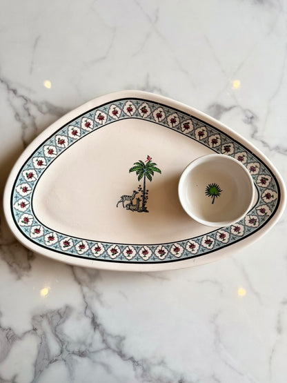 Van Tarang Triangle Platter with Dip Bowl