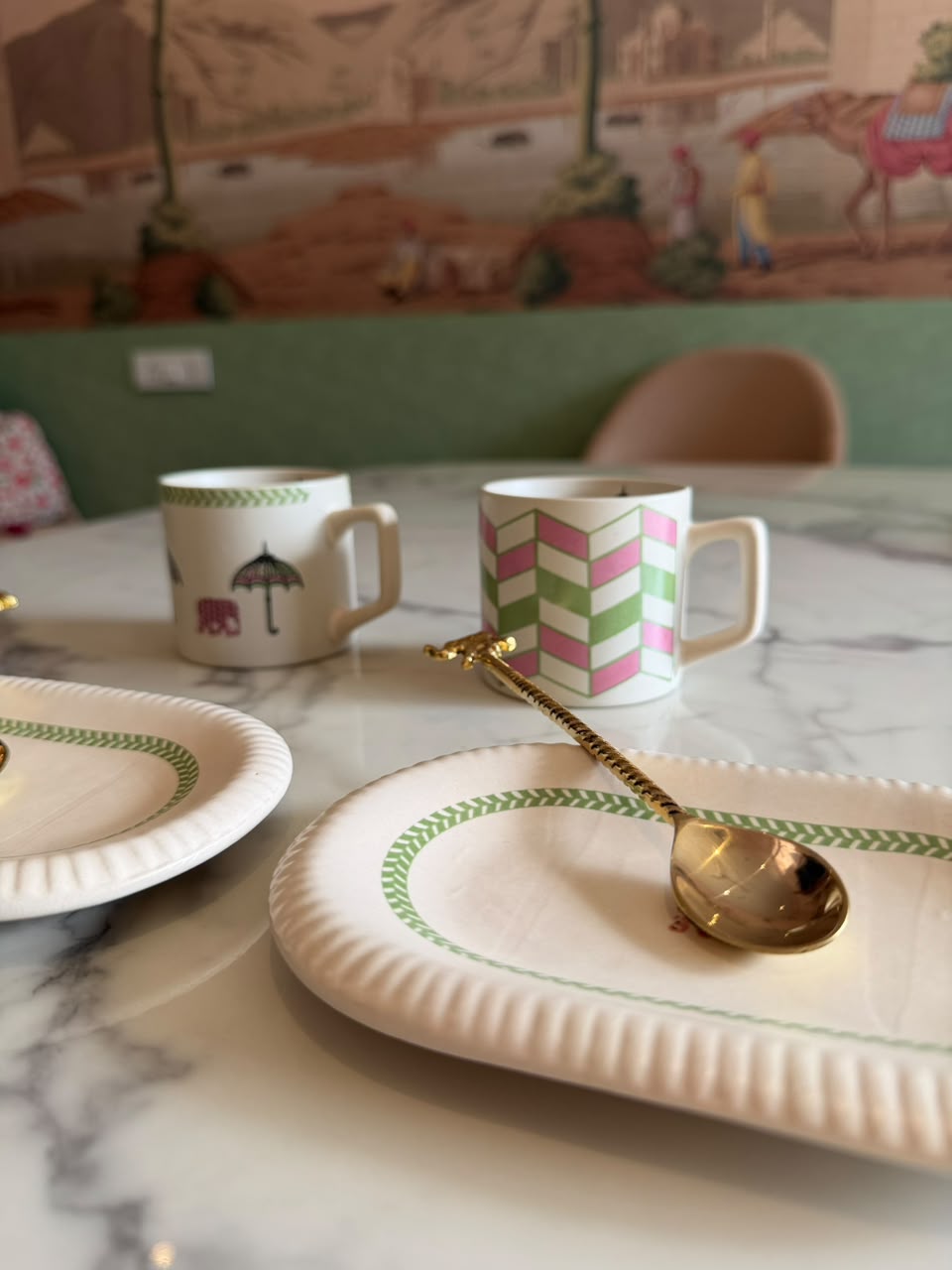 Hathi ki Sawari 2 Mugs and 2 Cookie Plates Set